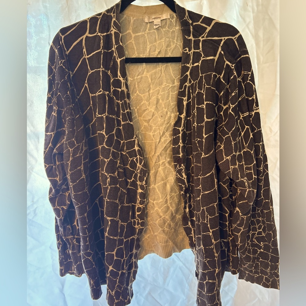 Woman’s brown print Merona cardigan size 24/26